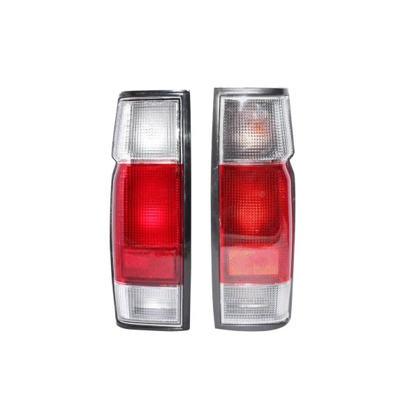 Farol Trasero Para Nissan D21 2002 2010 2.4   Ka24e